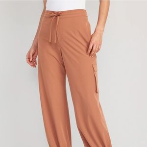 Old Navy Activewear Cargo Joggers
